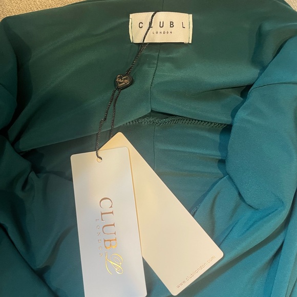 Green Club L London twist front halterneck maxi dress - Picture 2 of 4